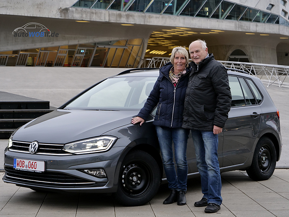 VW Golf Sportsvan direkt aus Wolfsburg - Familie S. aus Dresden mit Ihrem neuen Volkswagen.