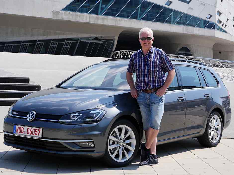VW Jahreswagen/ Neuwagen Golf Variant direkt aus Wolfsburg von autoWOBil.de: Wolfgang Meyer ist top zufrieden mit seinem neuen Golf Variant Firmenwagen von autoWOBil.de und kann eine Empfehlung an alle Verwandten und Bekannten und Freunde geben!