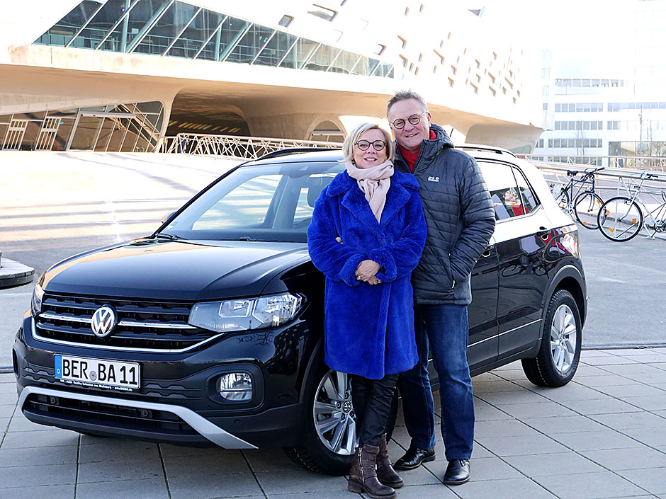 Dr. Bernd A. mit Ehefrau aus Wandlitz: Rundum zufrieden mit der Abwicklung und dem autoWOBil.de-T-Cross ! 