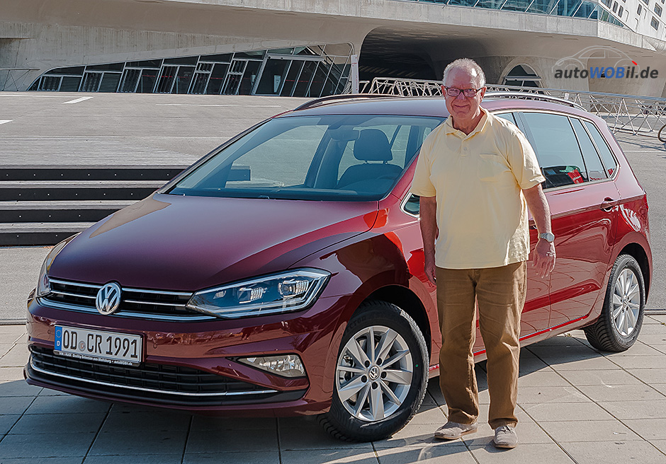 autoWOBil.de Jahreswagen Wolfsburg: Rainer D. und Ehefrau freuen sich über die komfortablen Fahreigenschaften und den bequemen Einstieg: Der Golf Sportsvan